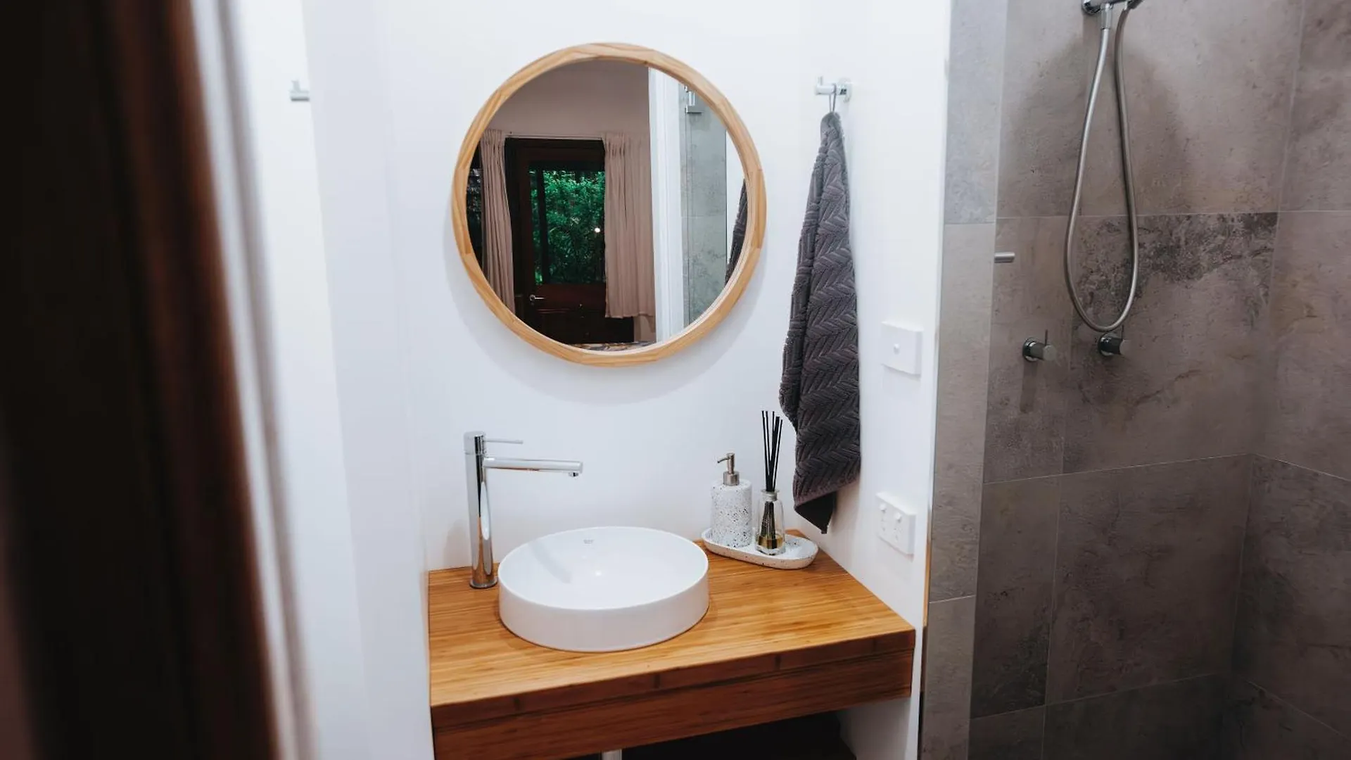 Paperbark Retreat Bed & Breakfast Cooktown