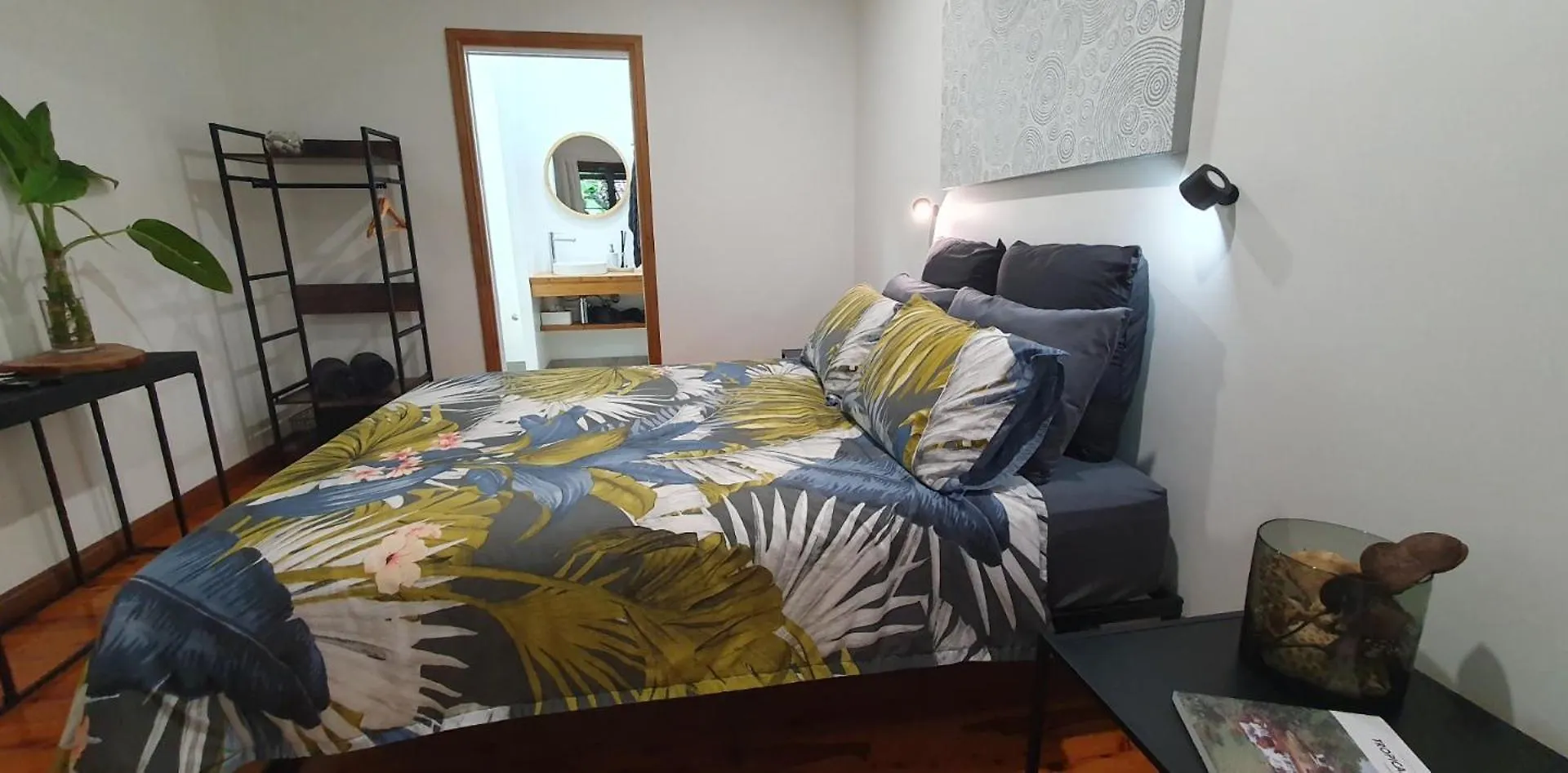 Paperbark Retreat Bed & Breakfast Cooktown Australia